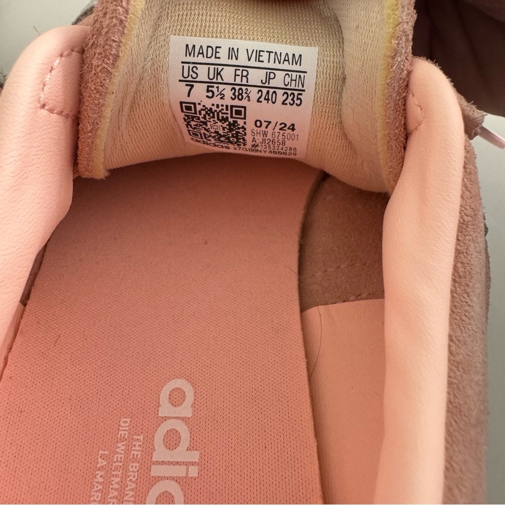 Adidas Bermuda Women’s suede sneaker Pink size 7 - Picture 6 of 6